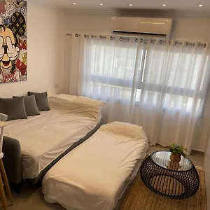Miss Roni's Place דירה